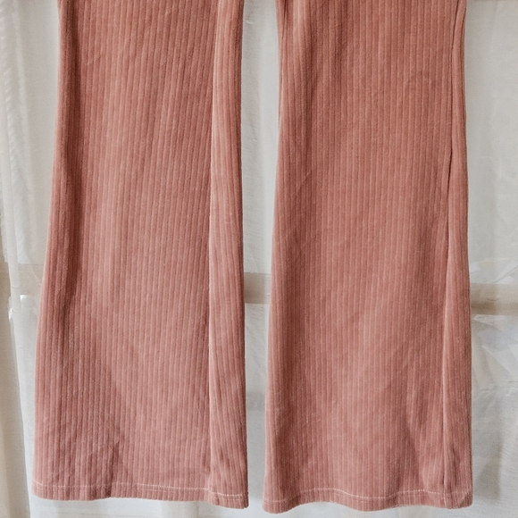 📌134 DIVIDED HIGH-RISE FLARE KNIT PANTS SIZE SMALL - Picture 7 of 7